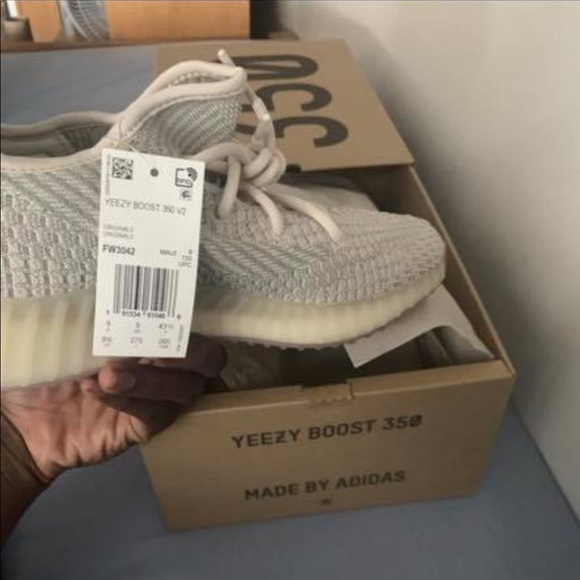 Yeezy 350 V2 “Citrin”